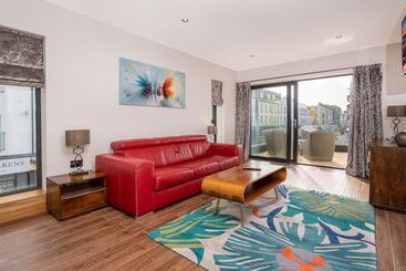 تختخواب و صبحانه Antrim House Guest Rooms & Suites