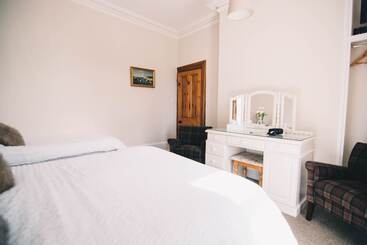 تختخواب و صبحانه Antrim House Guest Rooms & Suites