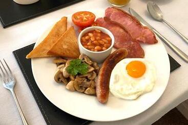تختخواب و صبحانه Chilterns Guest House