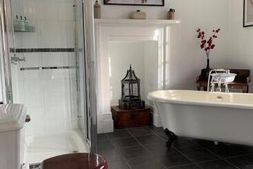 مبيت وإفطار Gothic House