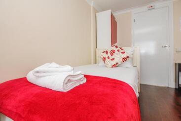 تختخواب و صبحانه Harris Guest Accommodation