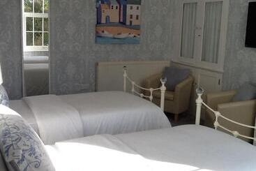 تختخواب و صبحانه Haversham House  Adults Only
