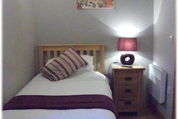 تختخواب و صبحانه Orchard Cottage