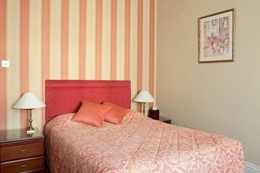 تختخواب و صبحانه The Carlton