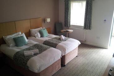 Deangate Motel