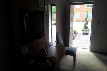 Deangate Motel