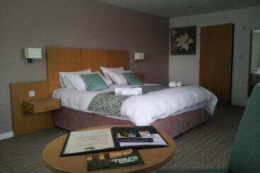 Deangate Motel