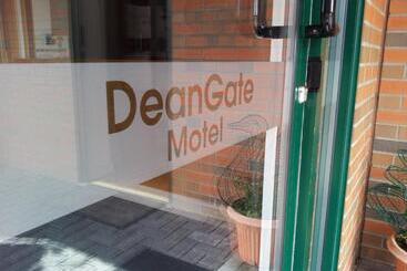 Deangate Motel