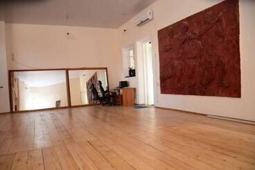 هاستل Guest House Batumi Globus
