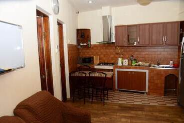 هاستل Guest House Batumi Globus