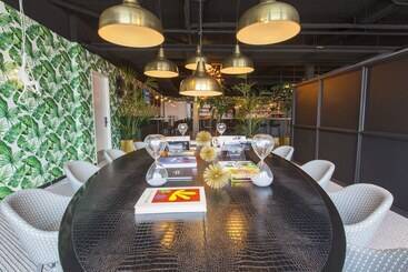 هتل Ibis Styles Amsterdam Airport