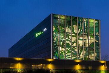 هتل Ibis Styles Amsterdam Airport