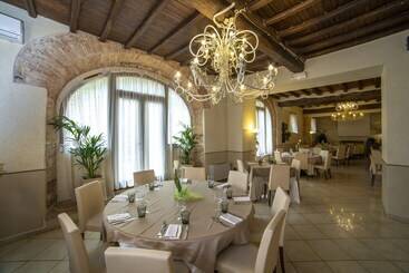 هتل Palazzo Del Papa Agriturismo