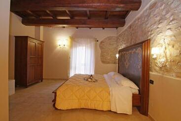 هتل Palazzo Del Papa Agriturismo