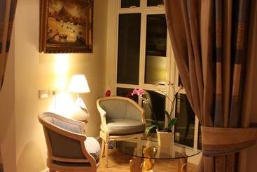 هتل Richmond Inn