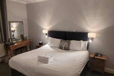 The Beeches Hotel & Leisure Club