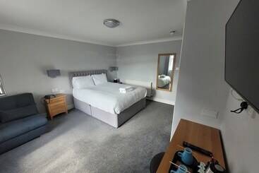 The Beeches Hotel & Leisure Club