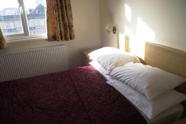 هتل The Sandringham