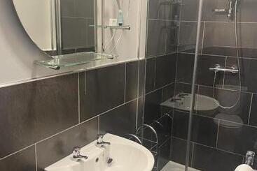 Jeffersons Hotel & Serviced Apartments