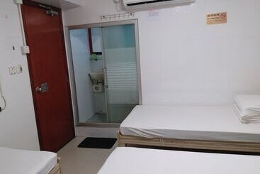 پانسیون Asia Travel House