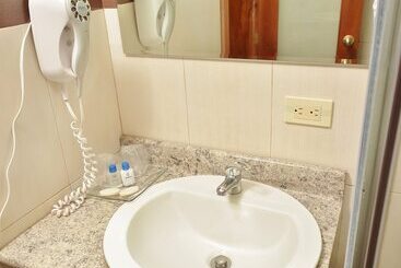 هاستل Hostal Gampala