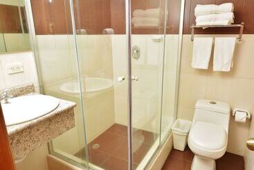 هاستل Hostal Gampala