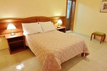 هاستل Hostal Gampala
