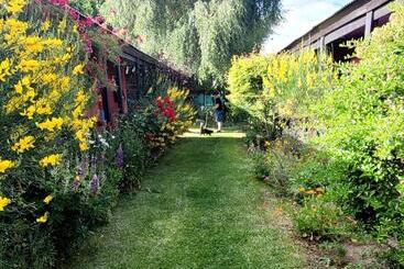 تختخواب و صبحانه Lago Argentino Hostel