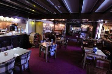 تختخواب و صبحانه Ye Olde Cheshire Cheese Inn