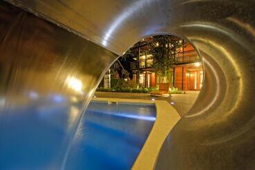 هتل Amonite Apart & Spa