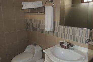 בית מלון כפרי Ficoa  Real Suites