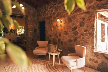 هتل Hostal Cruz Chica