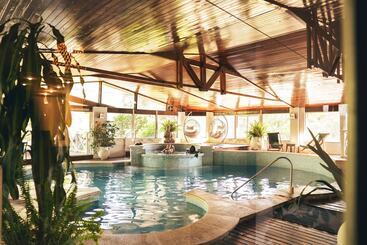 هتل Hostal Cruz Chica