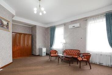 هتل Khujand Grand