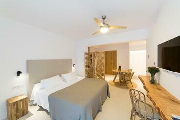 آپارتمان Sa Cala Suites