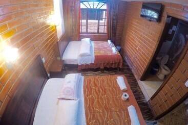 هاستل Hostal Nomada