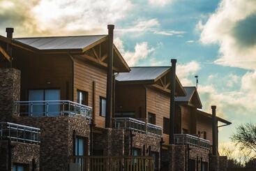 هتل Blackstone Country Villages