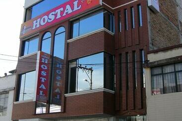 هتل Hostal Fevilamir