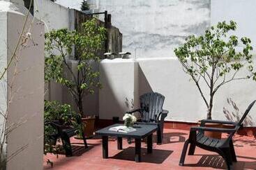 هتل Patios De Recoleta
