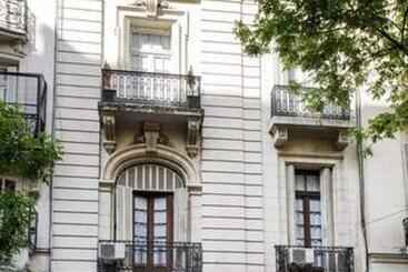 هتل Patios De Recoleta