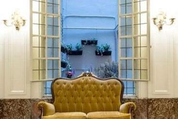 هتل Patios De Recoleta