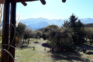 اقامتگاه Cabañas Cerros Del Sol
