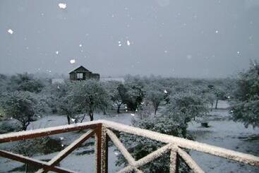 اقامتگاه Cabañas Cerros Del Sol