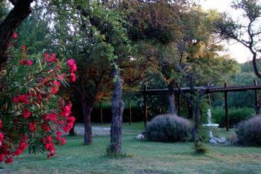اقامتگاه Cabañas Cerros Del Sol