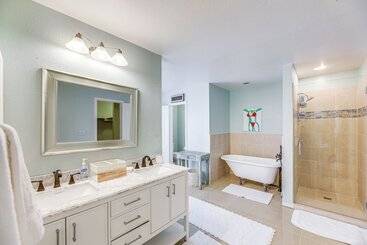 Austin Home W/ Deck   9 Mi To Zilker Park!