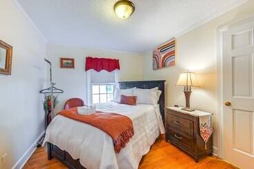 Greenville Home: 2 Mi To Downtown!