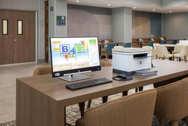 هتل Holiday Inn & Suites Monterey Park – Los Angeles, An Ihg