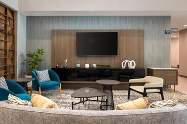 هتل Holiday Inn & Suites Monterey Park – Los Angeles, An Ihg