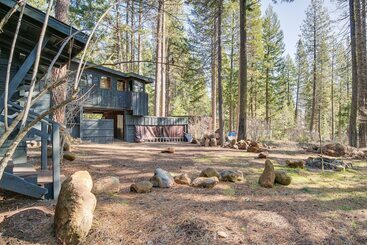 별장 Klamath Falls Cabin W/ Private Sauna & Fire Pit!