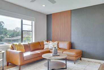 Lakeland Retreat W/ Private Pool & Yard Games!